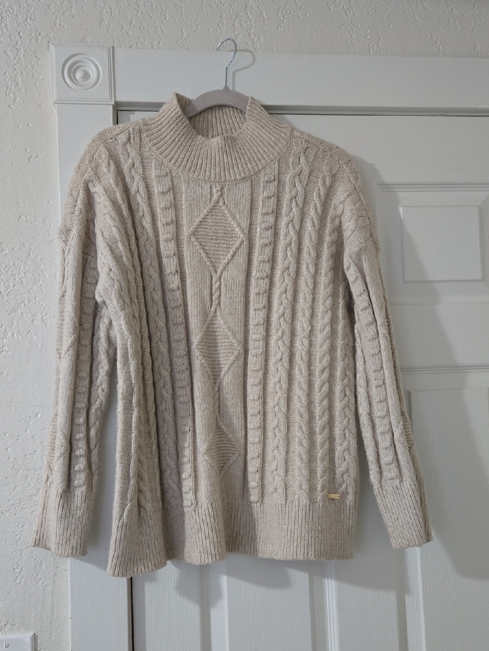M | Calvin Klein | Cream Cable Knit Mock Neck Sweater